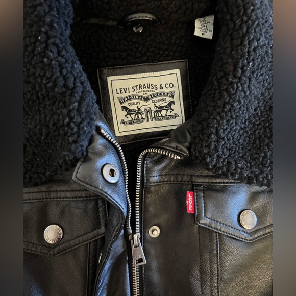 NWOT Levi’s Classic Sherpa Lined Faux Leather Trucker Jacket Small - Picture 4 of 6